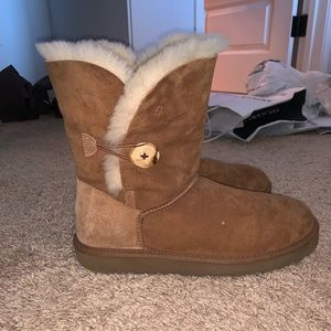 Ugg’s women’s size 10